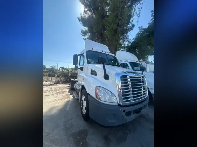 2014 FREIGHTLINER/MERCEDES CASCADIA 11399a306158816423797118279ff65ed2a