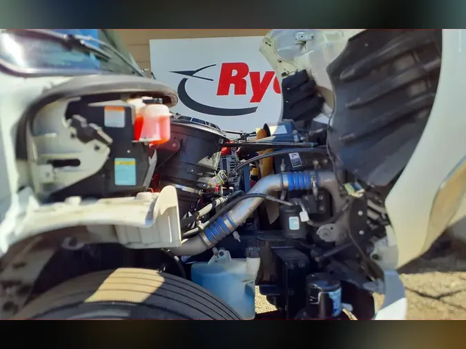 2019 FREIGHTLINER/MERCEDES M2 10699a3835f9601cfd7afabd3a7683ba97b