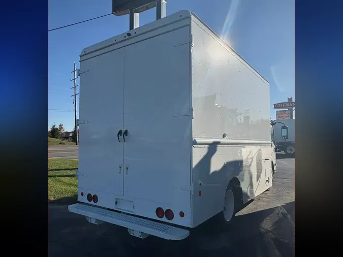 2025 ISUZU GAS NPRGASHD