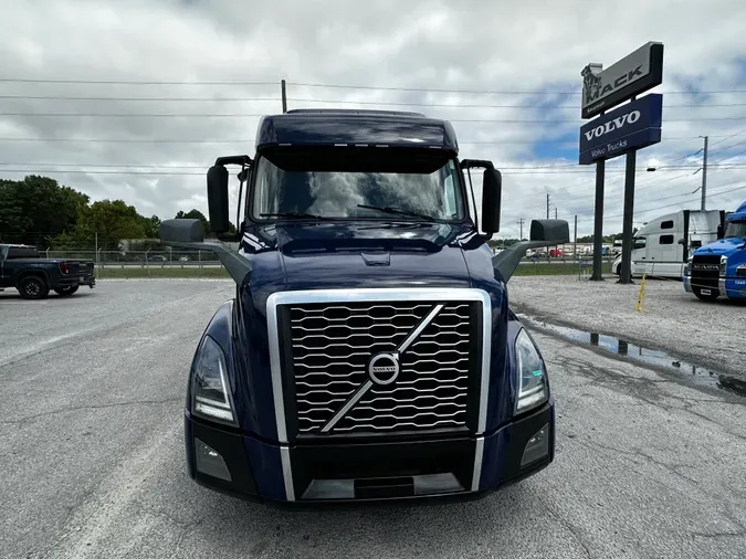 2019 Volvo VNL64T740