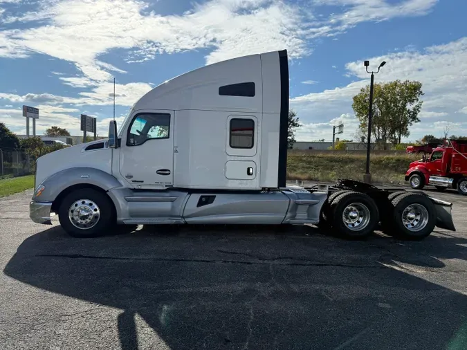 2022 Kenworth T68099a7be20cb4cb930d04273fa5c555f06