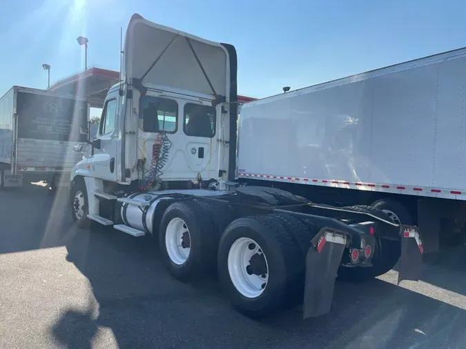 2016 FREIGHTLINER/MERCEDES CASCADIA 125