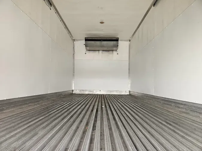 2022 FREIGHTLINER/MERCEDES M2 106