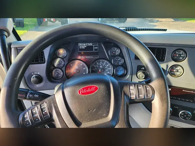 2020 Peterbilt 567