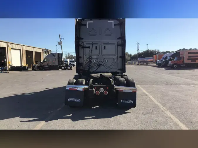 2023 Freightliner Cascadia