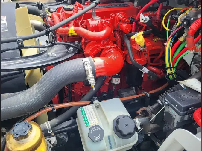 2019 FREIGHTLINER M2 106