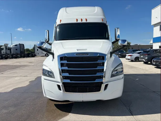 2024 Freightliner Cascadia 12699b526ae9327759068319dffb6b63bff
