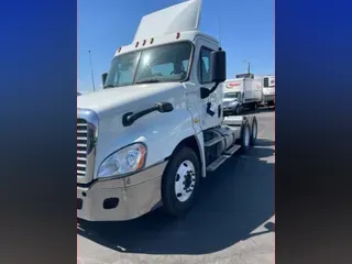 2016 Freightliner CASCADIA 125