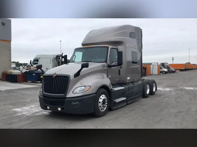 2022 International LT