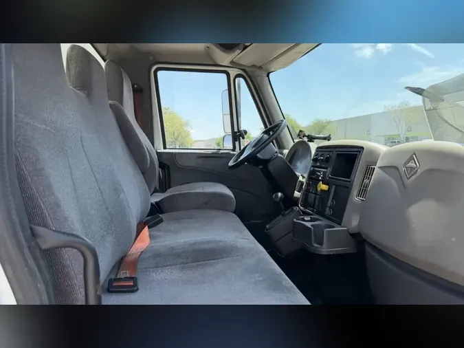 2019 NAVISTAR INTERNATIONAL 4300
