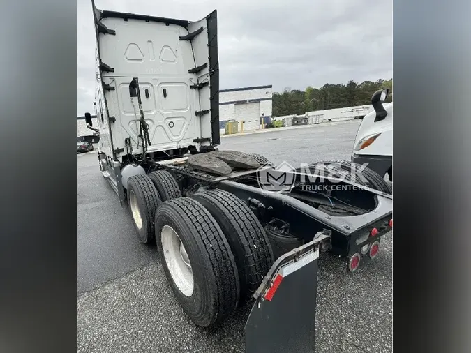 2021 FREIGHTLINER Cascadia 126