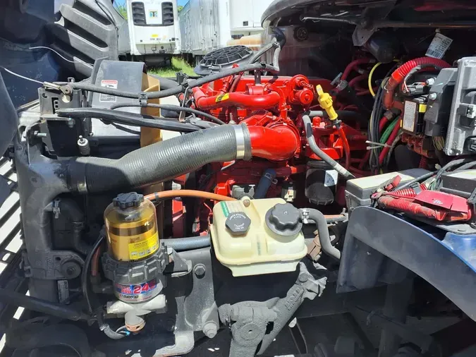 2019 FREIGHTLINER M2 106