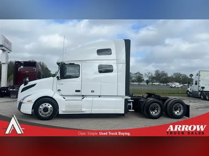 2021 VOLVO VNL64T760