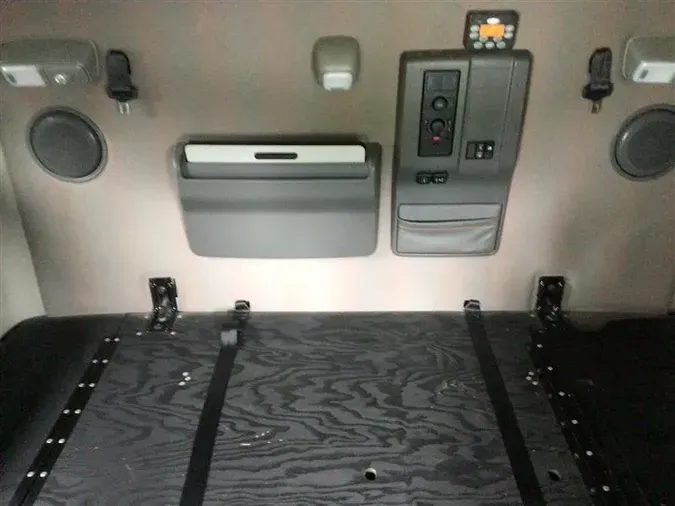 2019 VOLVO VNL740