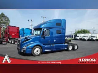 2023 VOLVO VNL760