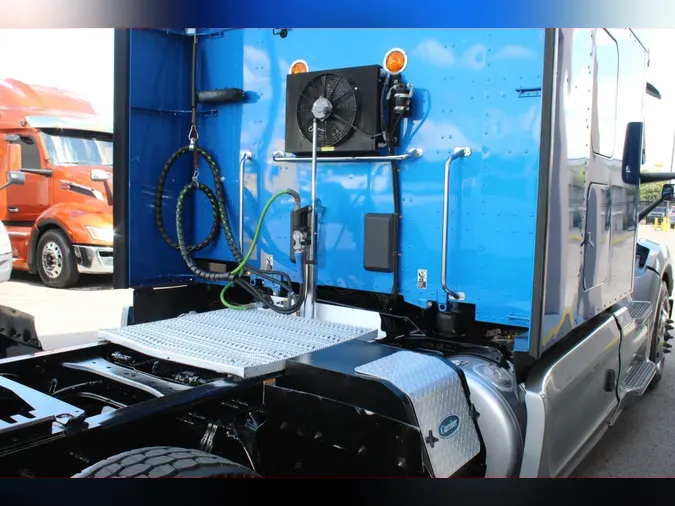 2023 Peterbilt 579