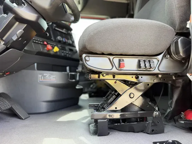 2023 Freightliner Cascadia99c6e08f13efee443625b47efc264ee8