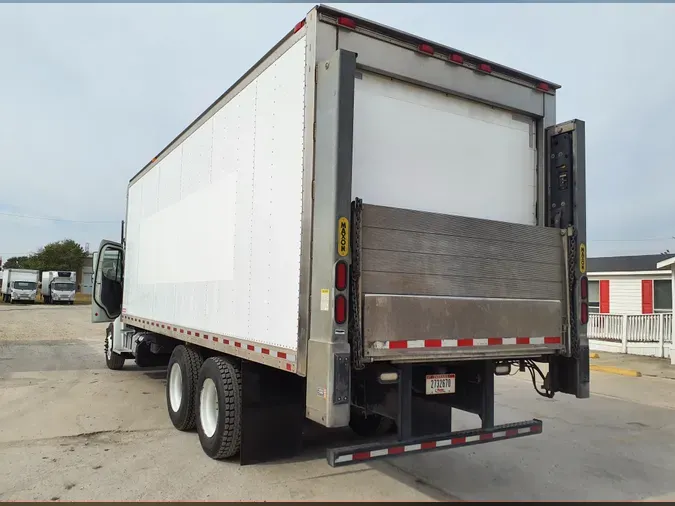 2018 FREIGHTLINER/MERCEDES M2 106