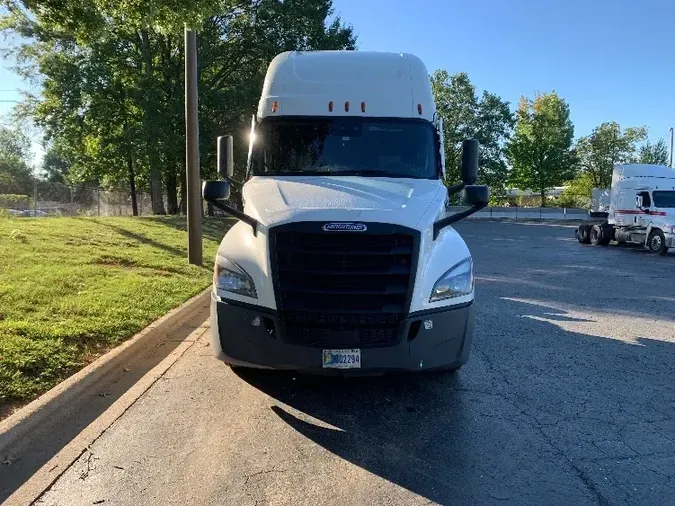 2021 Freightliner T12664ST