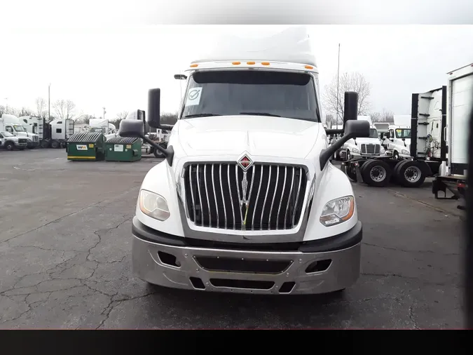 2019 NAVISTAR INTERNATIONAL LT625 SLPR CAB