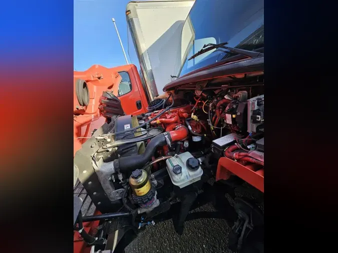 2018 FREIGHTLINER/MERCEDES M2 106