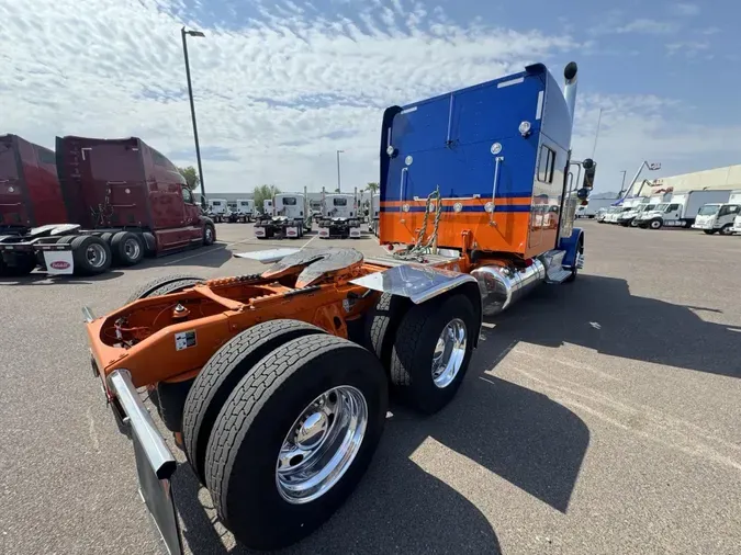2023 Peterbilt 389
