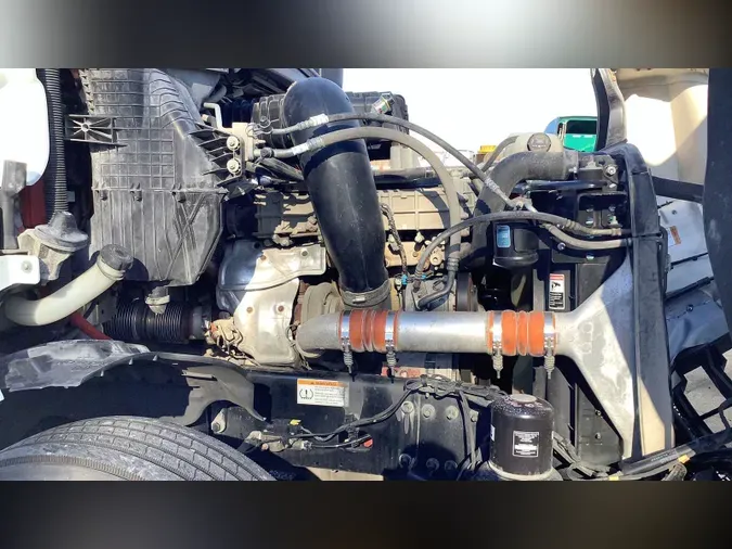 2021 Freightliner Cascadia 126