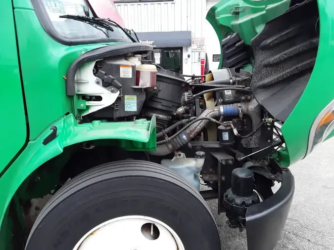 2019 FREIGHTLINER M2 106