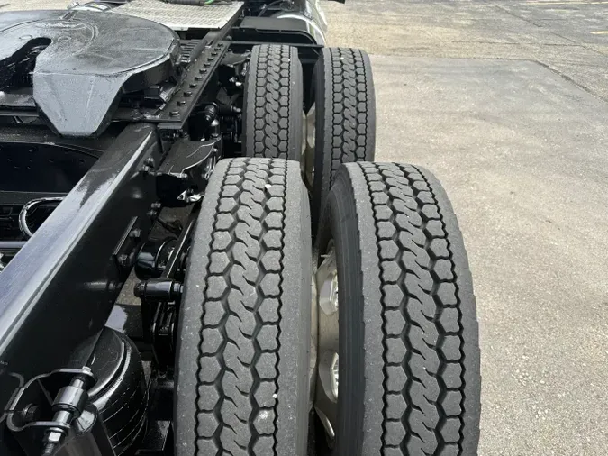 2024 Kenworth W900L