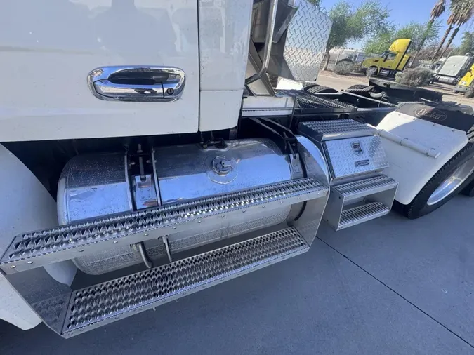 2020 Peterbilt 579