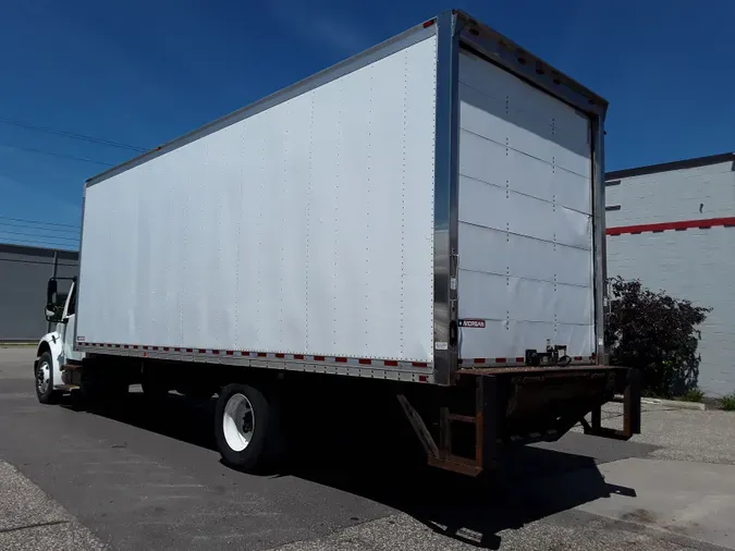 2017 FREIGHTLINER/MERCEDES M2 106