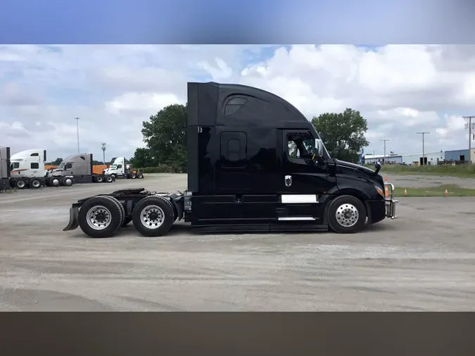 2023 Freightliner Cascadia 126