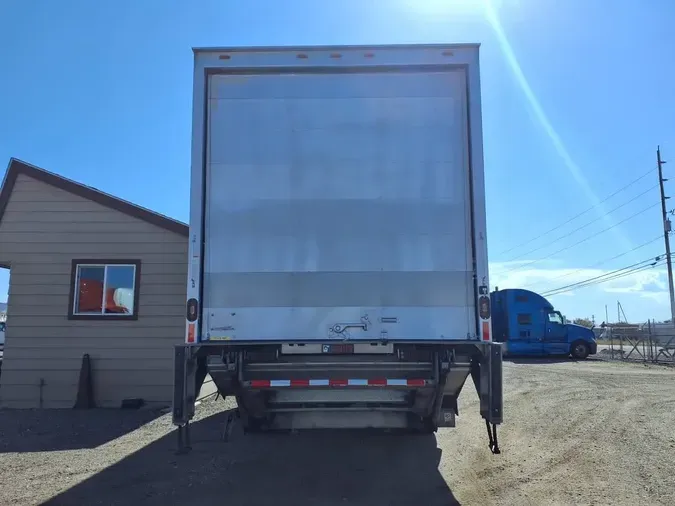 2018 FREIGHTLINER/MERCEDES M2 106