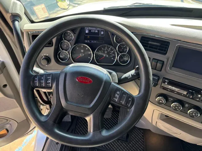 2022 Peterbilt 579