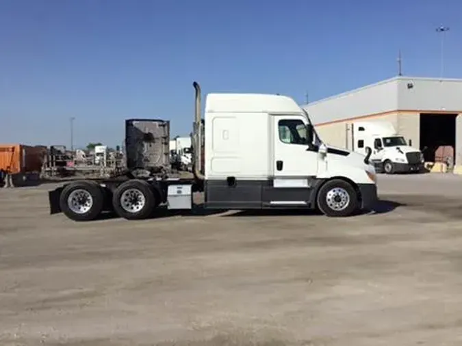 2020 Freightliner Cascadia