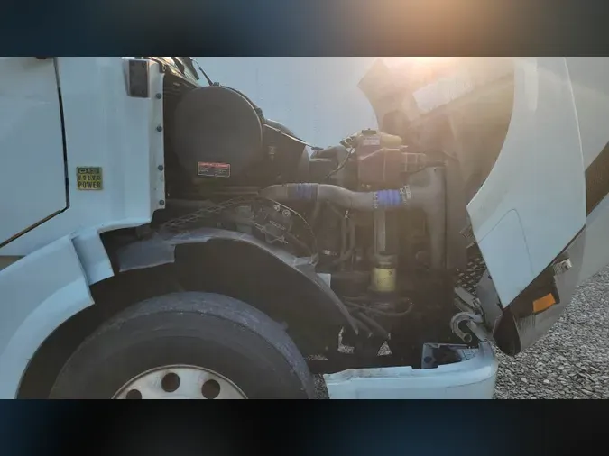 2018 Volvo VNL300