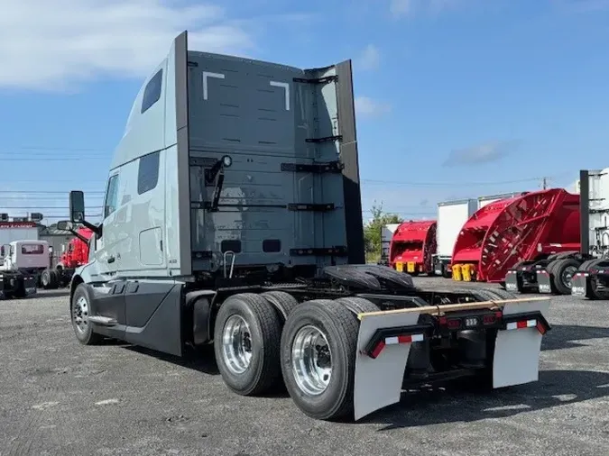 2026 VOLVO VNL64T860