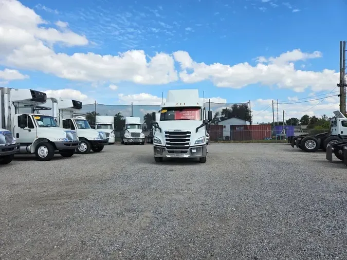 2020 FREIGHTLINER/MERCEDES NEW CASCADIA 116