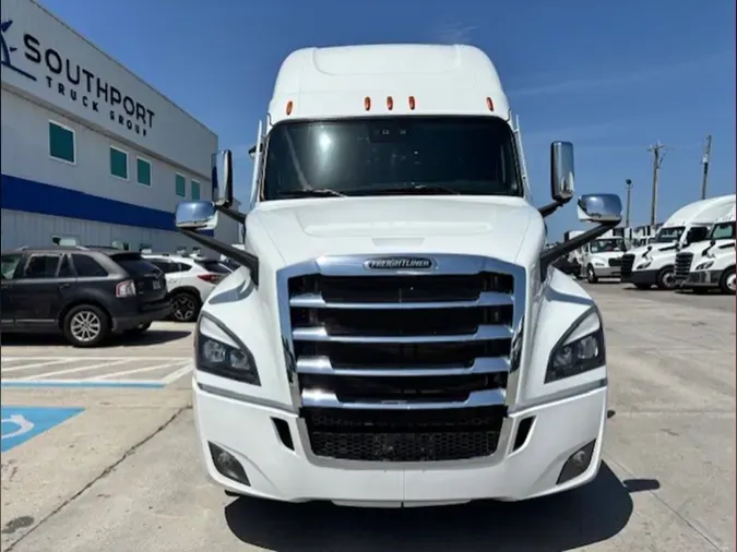 2023 Freightliner Cascadia 126