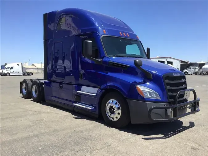 2021 FREIGHTLINER CA126