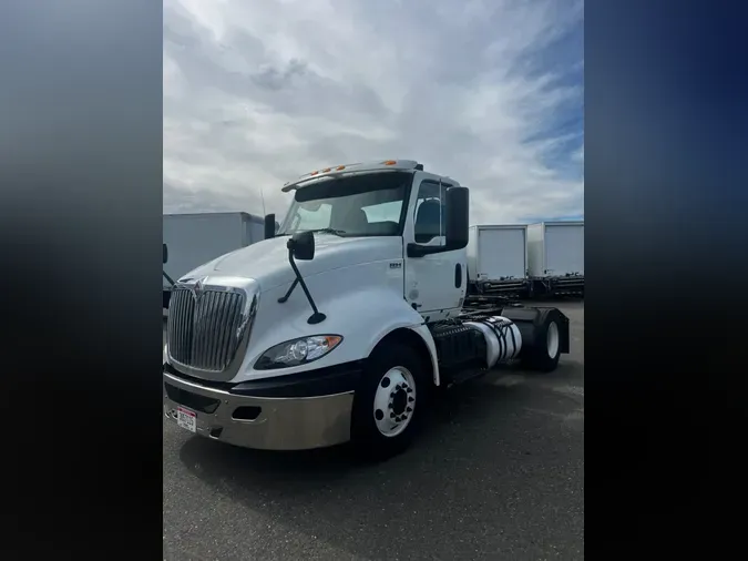 2019 NAVISTAR INTERNATIONAL RH613 DAYCAB S/A