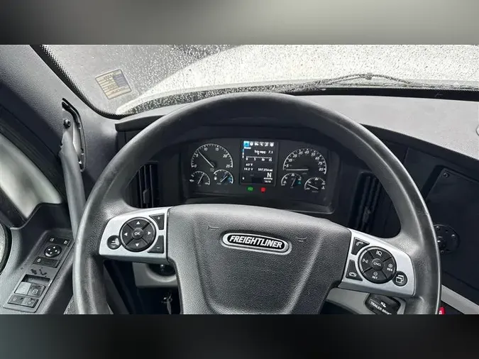 2022 FREIGHTLINER CA126