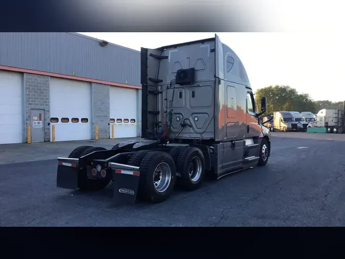 2022 Freightliner Cascadia 12699efd3260c5205f39695b5a7c4e28b06