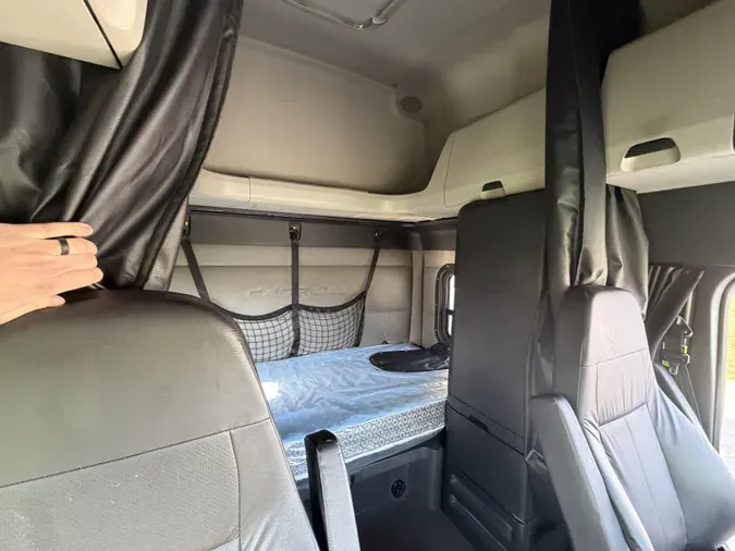 2020 Freightliner Cascadia99f93a8b59aed3636f3184c391d7a7a2