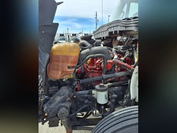 2018 NAVISTAR INTERNATIONAL 4300