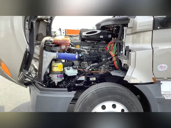 2022 Freightliner Cascadia 126
