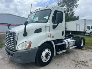 2014 FREIGHTLINER/MERCEDES CASCADIA 113