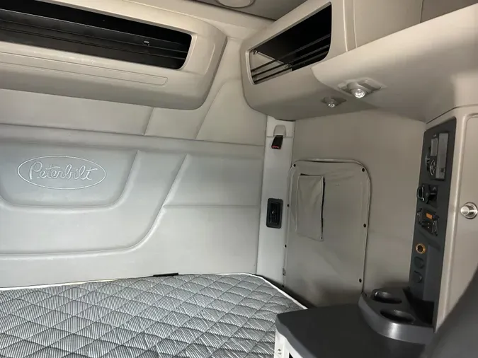 2019 Peterbilt 579