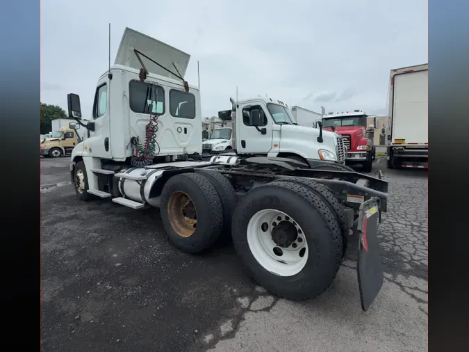 2019 FREIGHTLINER CASCADIA 125