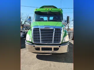 2015 Freightliner CASCADIA 113